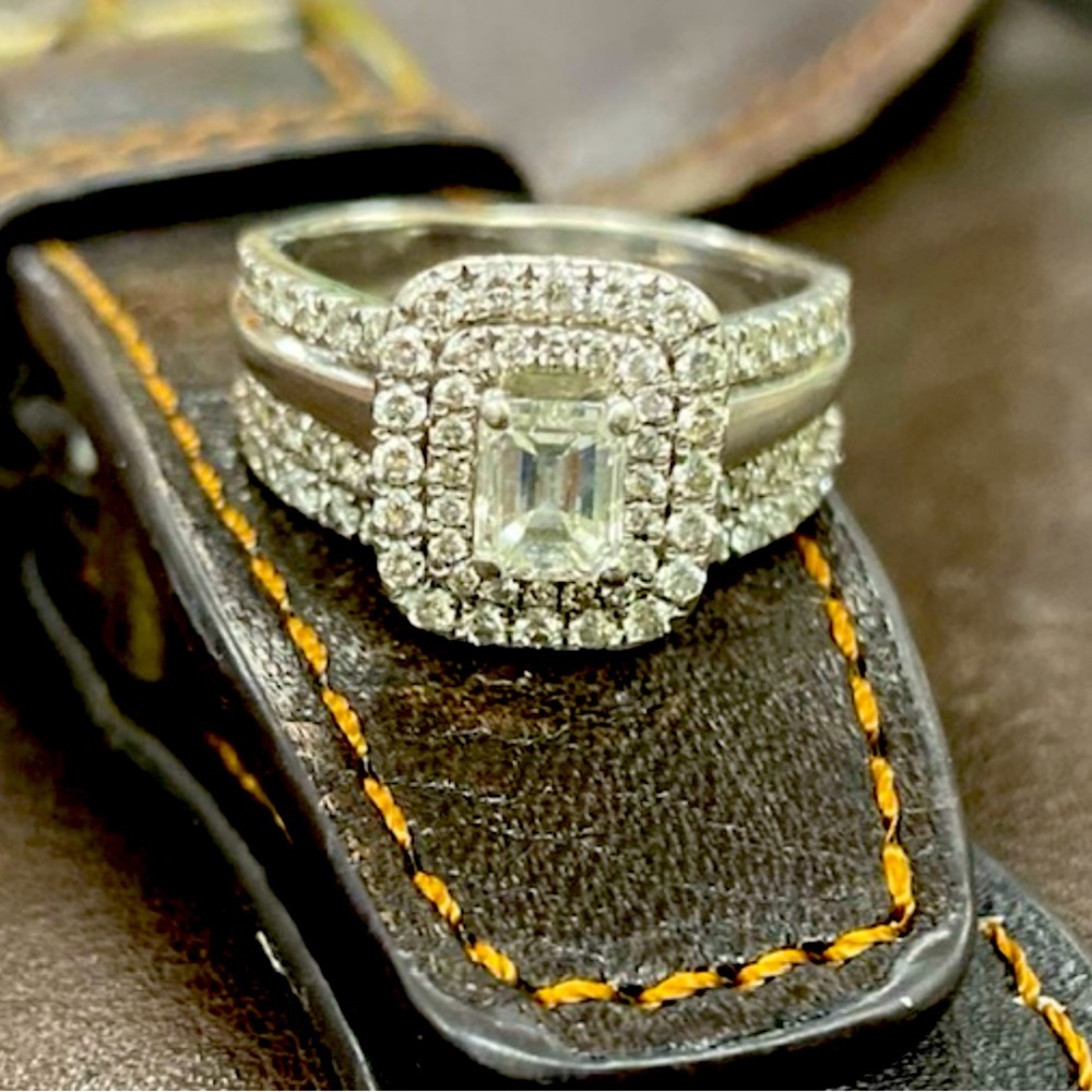 💎💍!!!! 14 Karat White Gold Double Halo Engagement Ring & wedding ring!